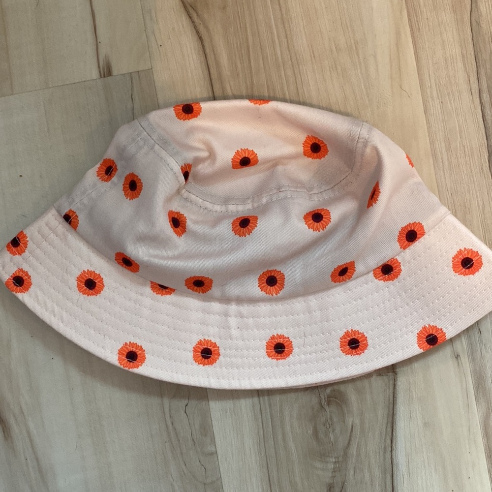 Bucket hat - Picture 2 of 2